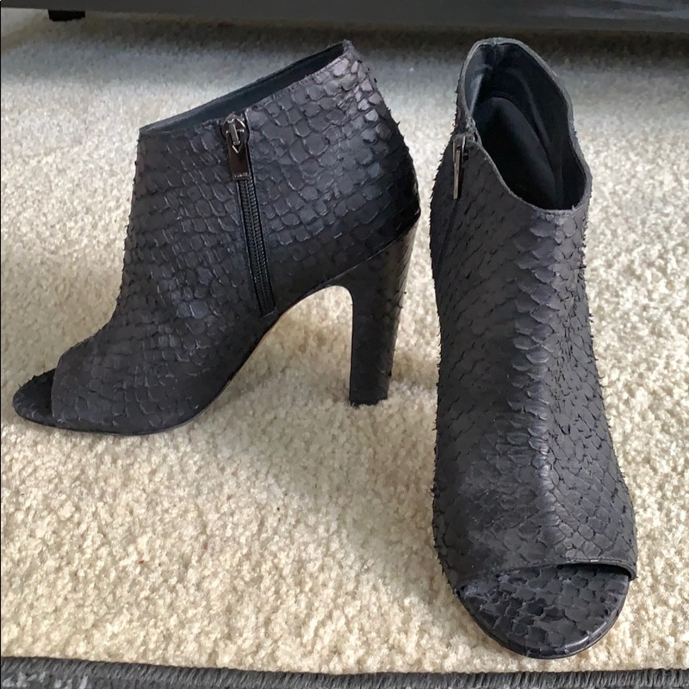 Vince. Open Toe Bootes! - image 5